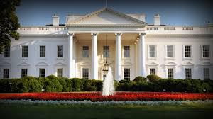 White House in Washington, DC, with fountain in front